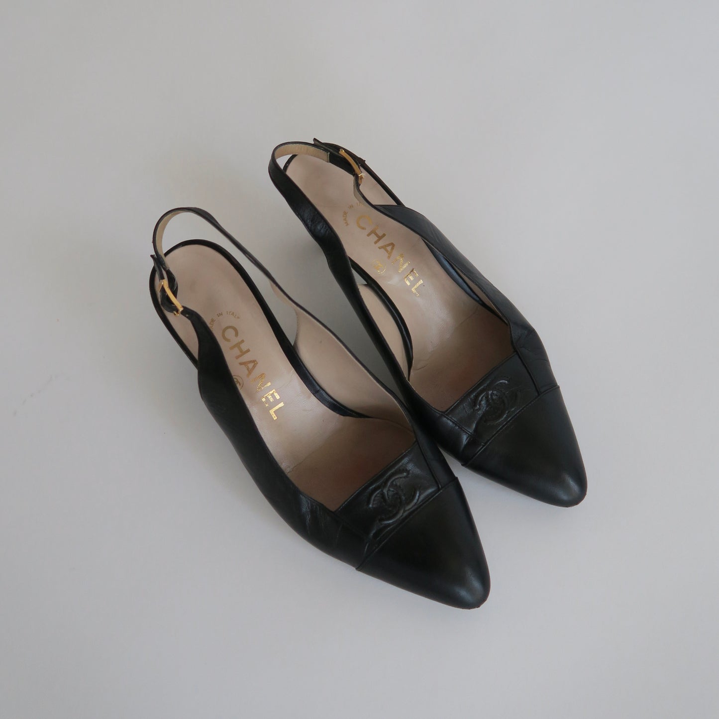 CHANEL VINTAGE LEATHER SLINGBACKS